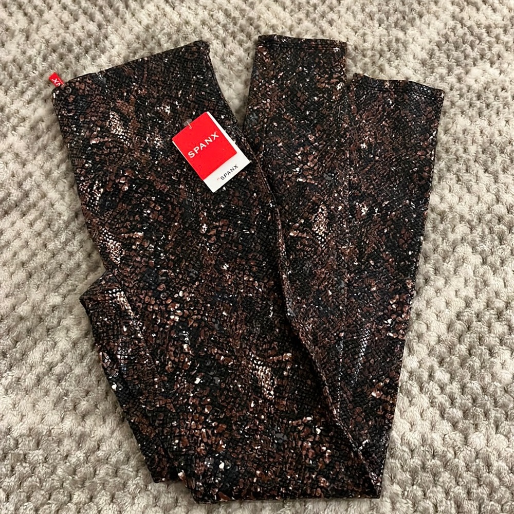 ⭐️NWT⭐️ Faux Leather Snake Shine Leggings MOCHA SNAKE